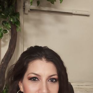 Meet your Posher, Gabriela